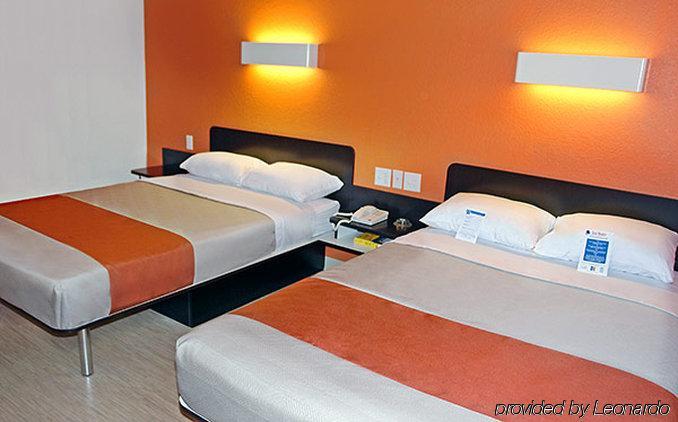 Motel 6 Boston South - 布伦特里 外观 照片